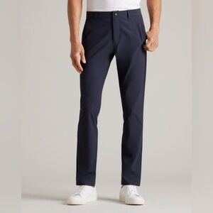 Rhône Commuter® Pant Slim
Slim Straight